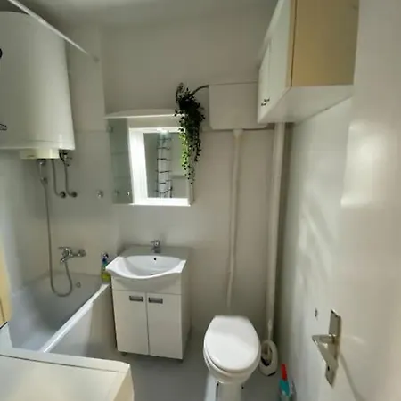 King Alexander Blvd-Bright Apt. Belgrade Exterior photo