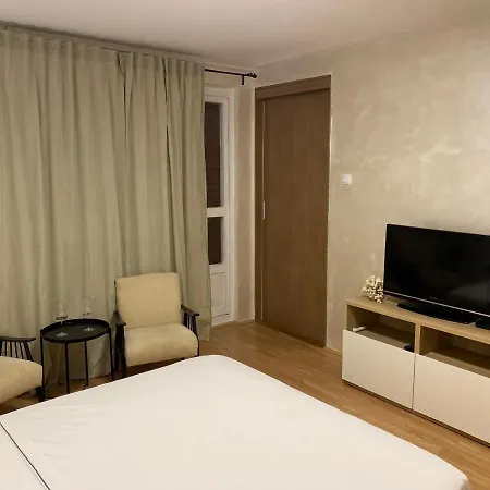 King Alexander Blvd-Bright Apt. Belgrade Exterior photo
