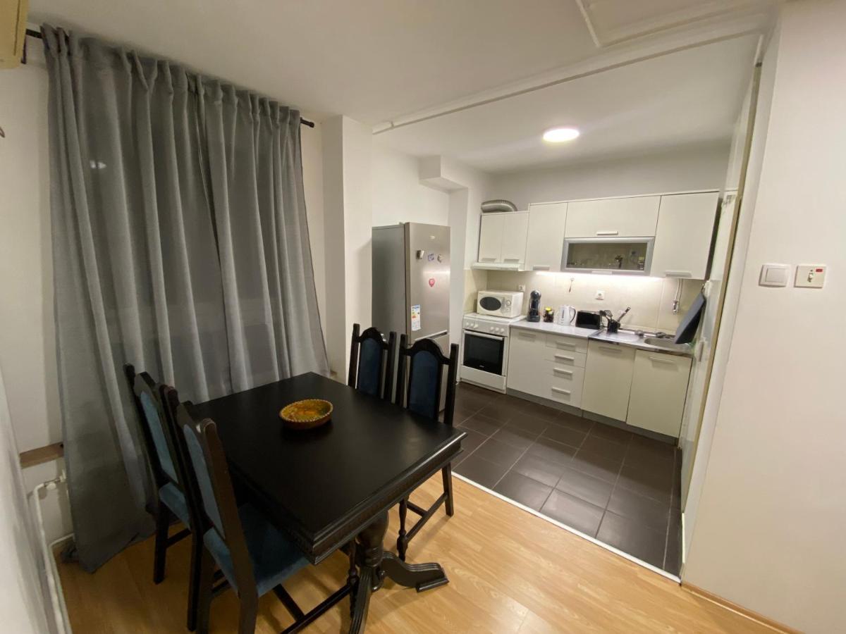 King Alexander Blvd-bright Apt. * Βελιγράδι
