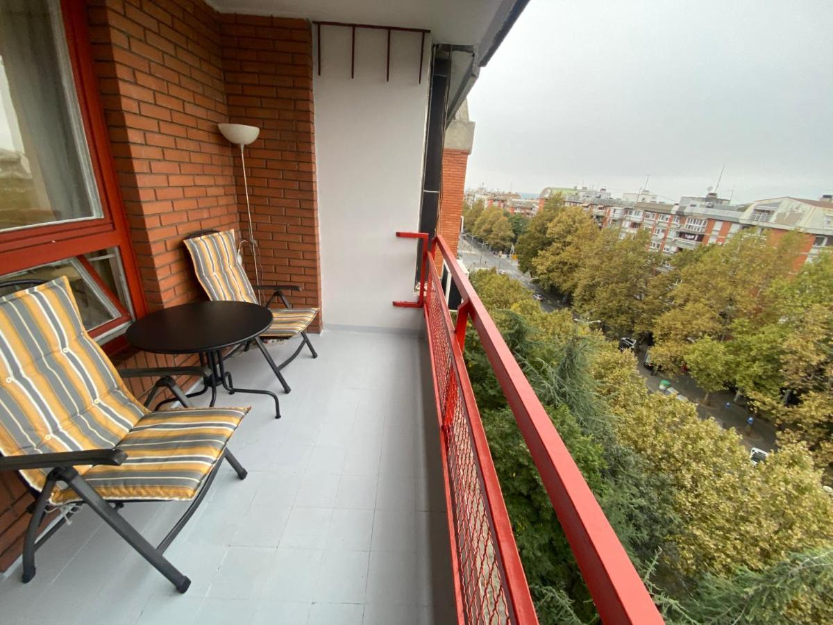 King Alexander Blvd-bright Apt. Βελιγράδι
